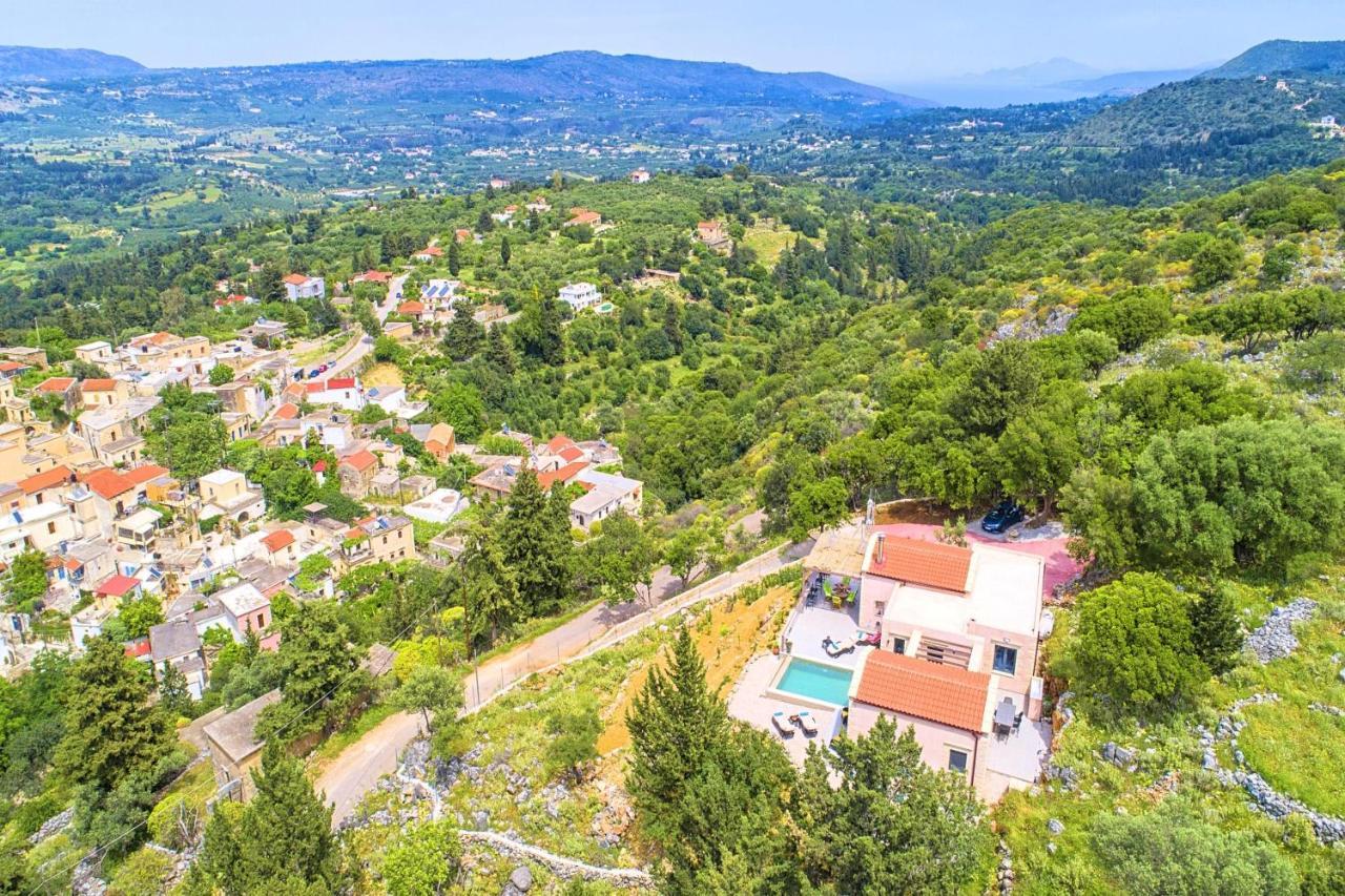Villa Vardis Heated Pool Vríszesz Kültér fotó