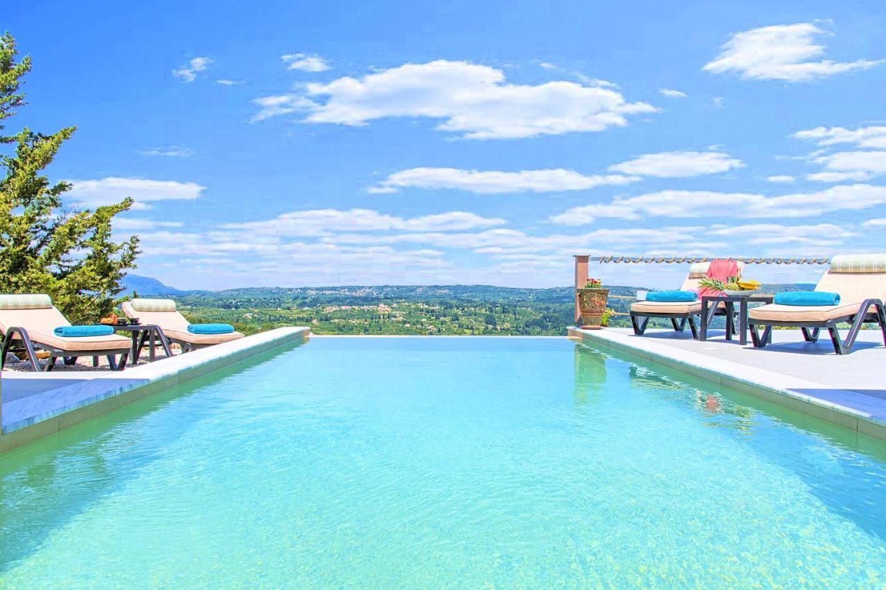 Villa Vardis Heated Pool Vríszesz Kültér fotó