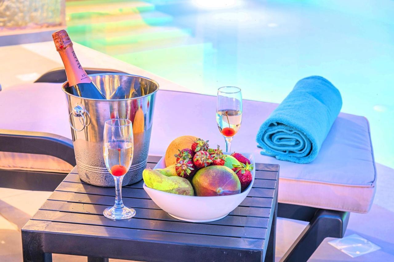 Villa Vardis Heated Pool Vríszesz Kültér fotó