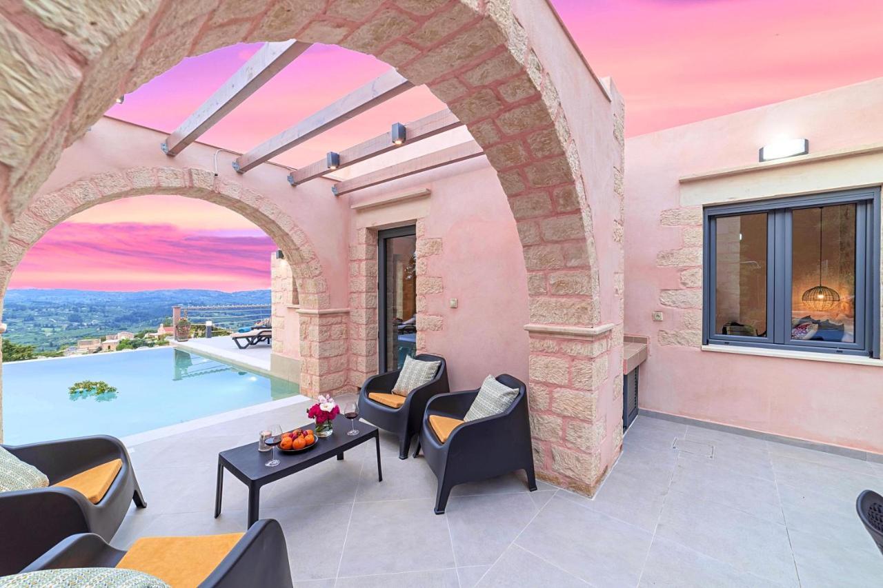 Villa Vardis Heated Pool Vríszesz Kültér fotó