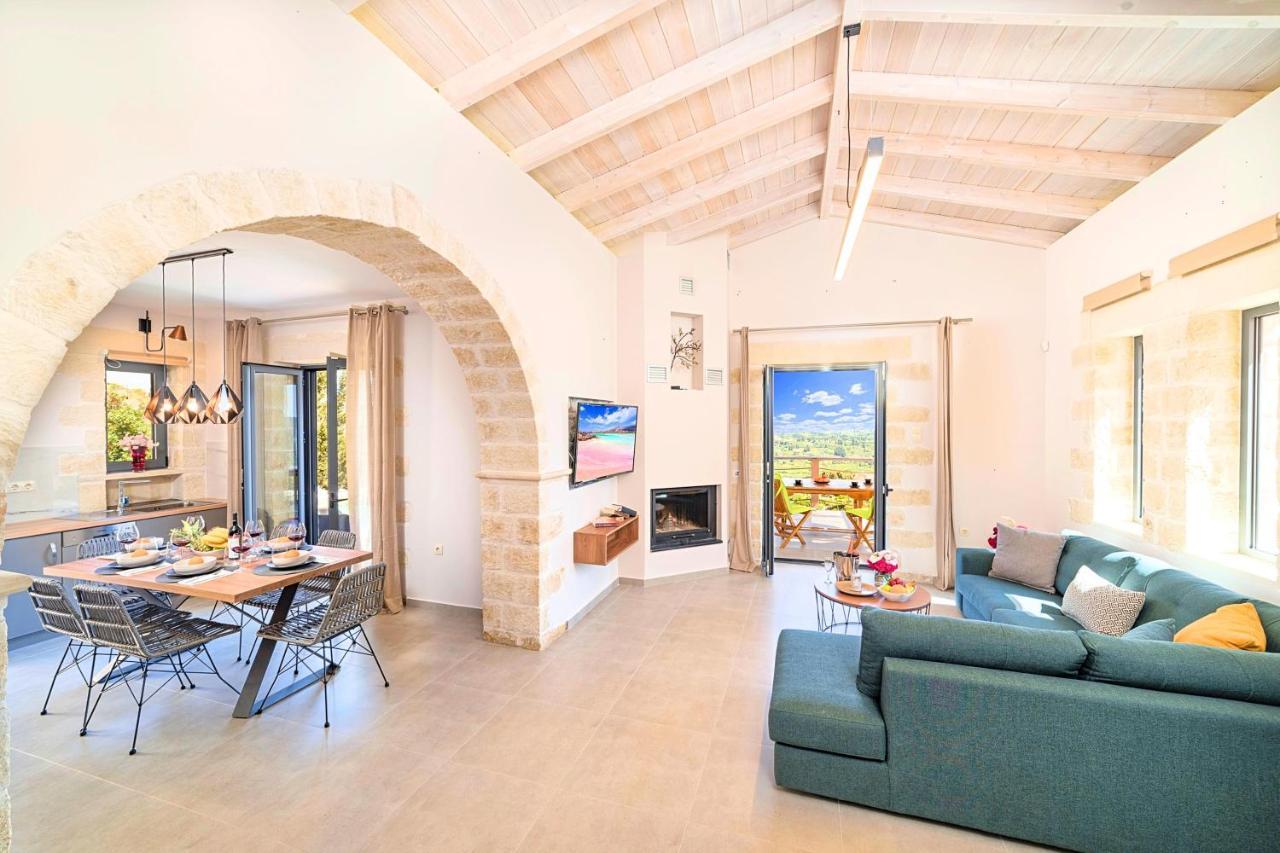 Villa Vardis Heated Pool Vríszesz Kültér fotó